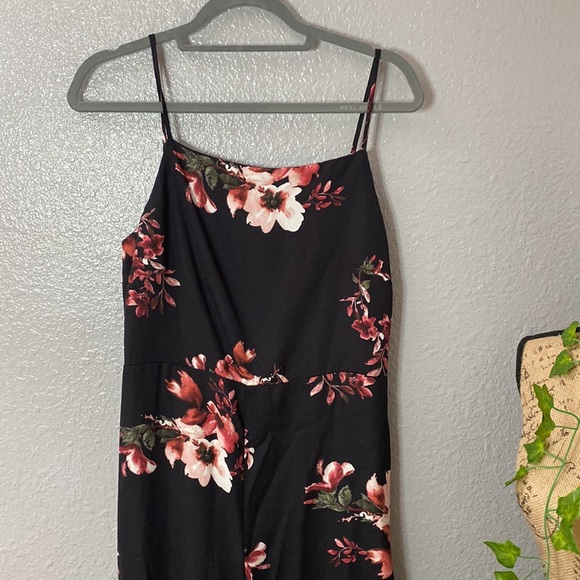 Floral Jumpsuit - Picture 5 of 9